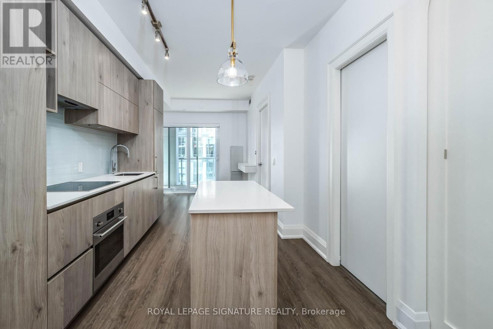 2601 - 1 YORKVILLE AVENUE Image 4