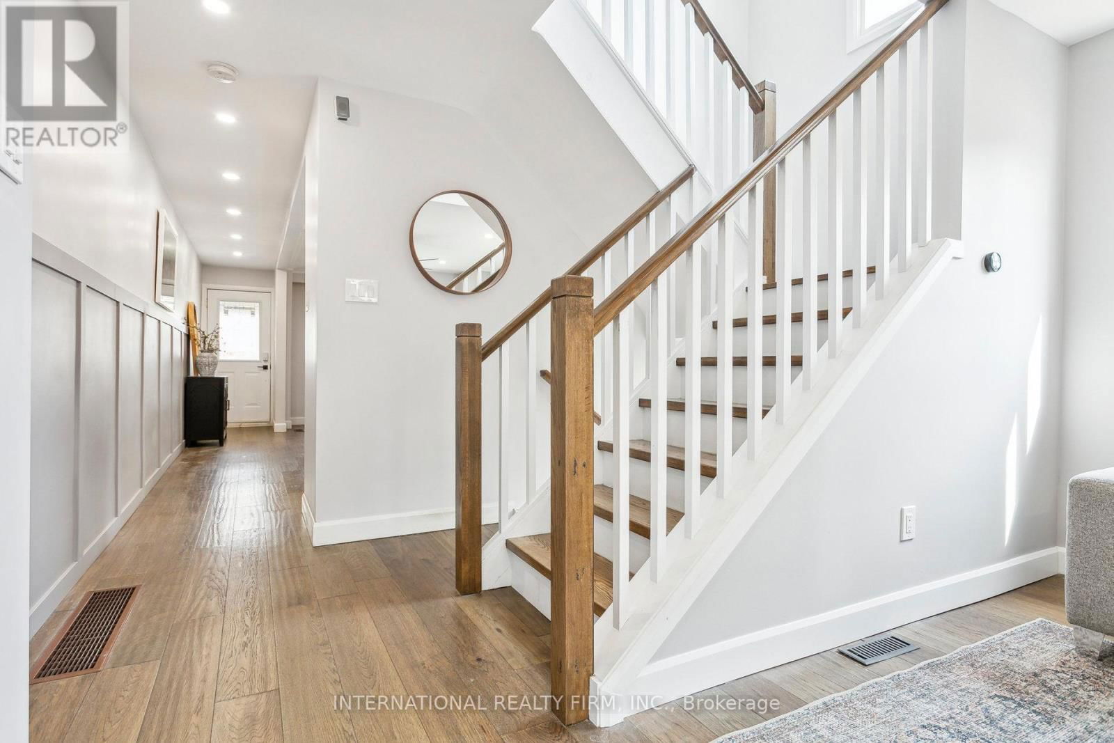 50 DENISON AVENUE Image 15