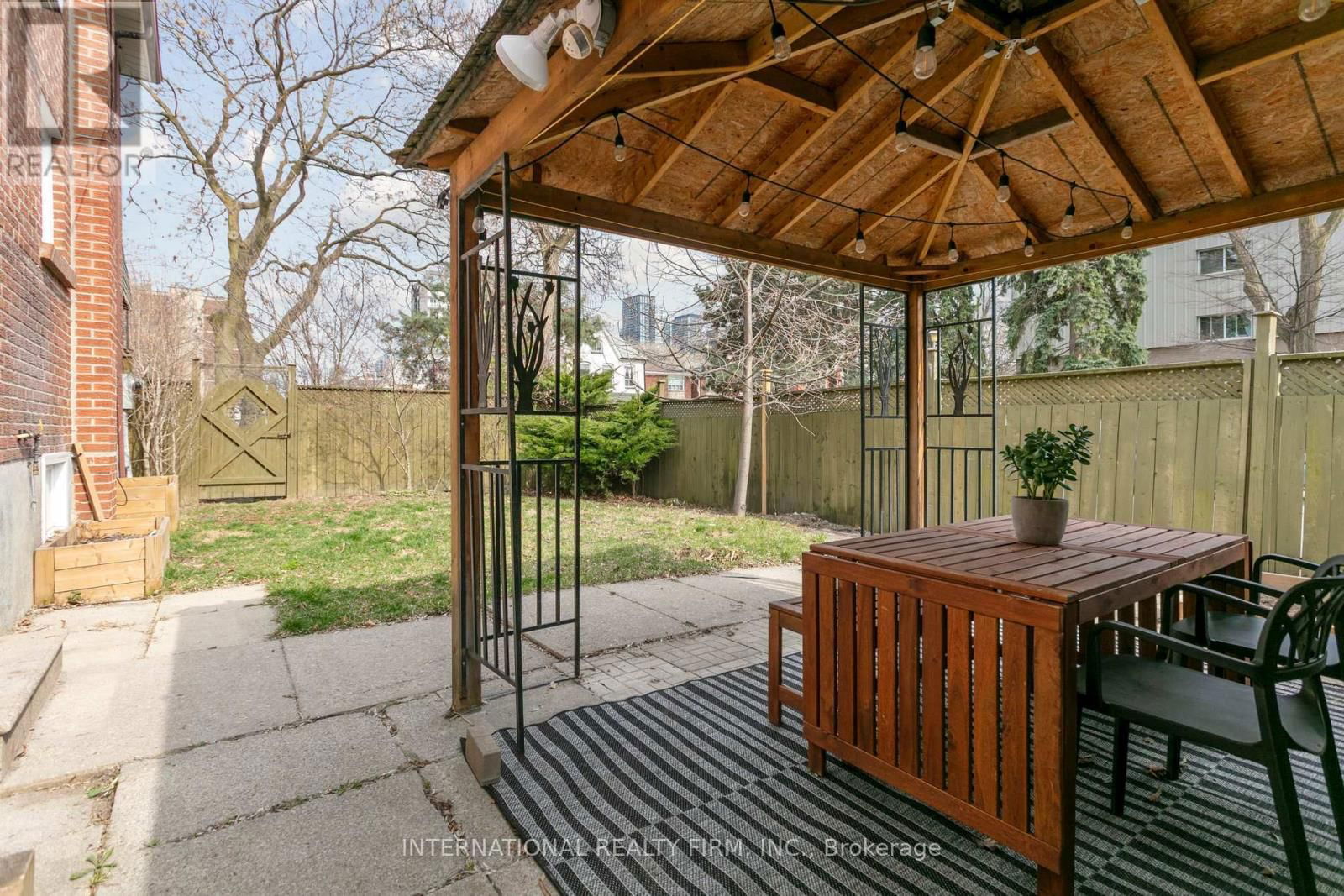 50 DENISON AVENUE Image 32