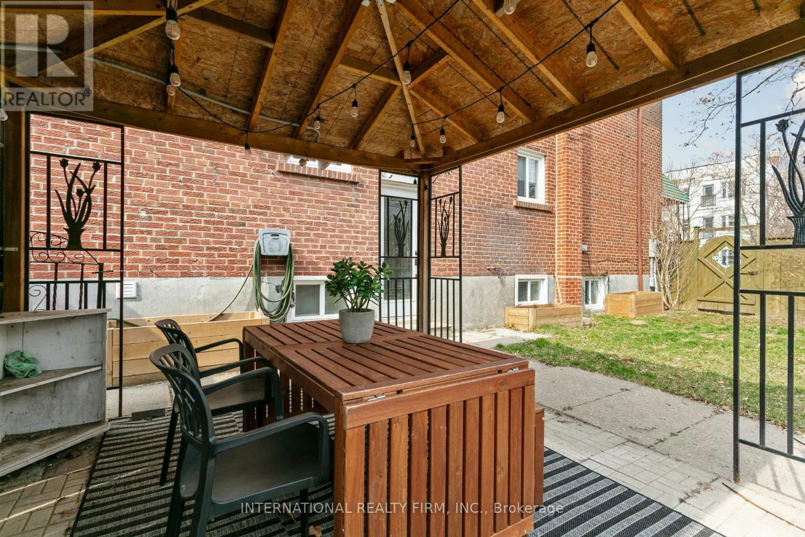 50 DENISON AVENUE Image 33