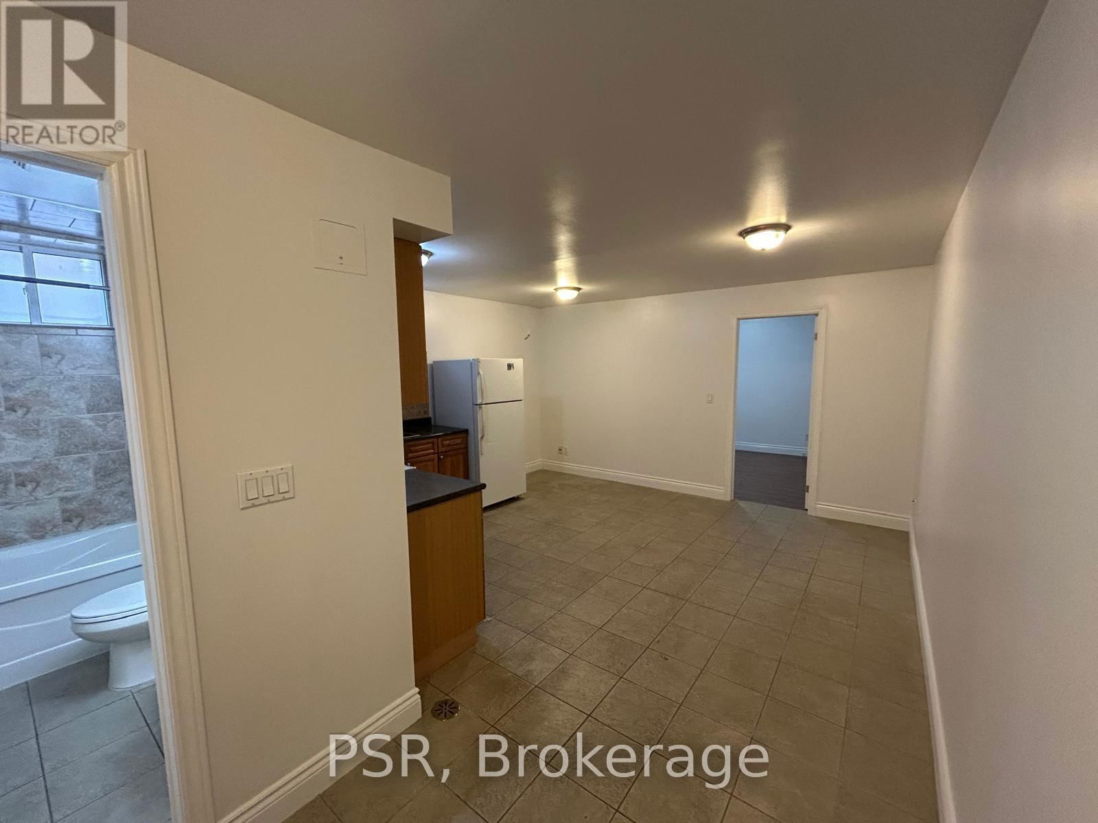 6 - 349 NORTHCLIFFE BOULEVARD Image 3