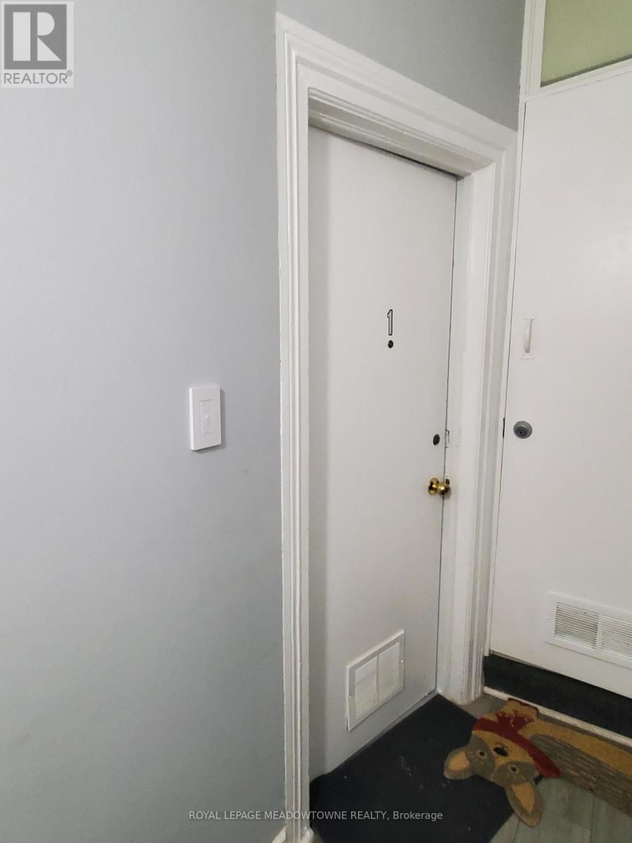 1 - 723 DUFFERIN STREET Image 12