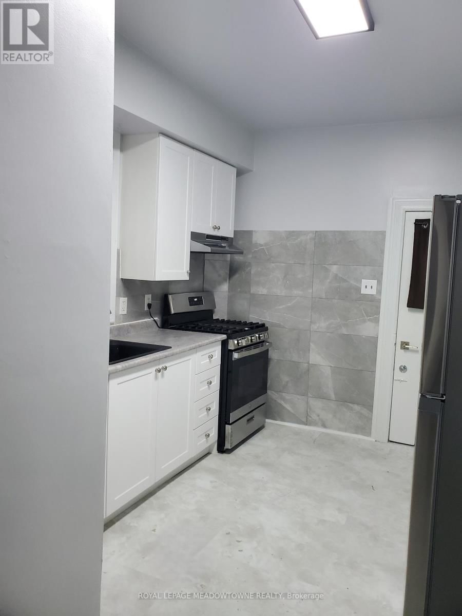 1 - 723 DUFFERIN STREET Image 2