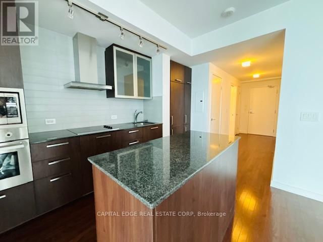 2802 - 14 YORK STREET Image 4