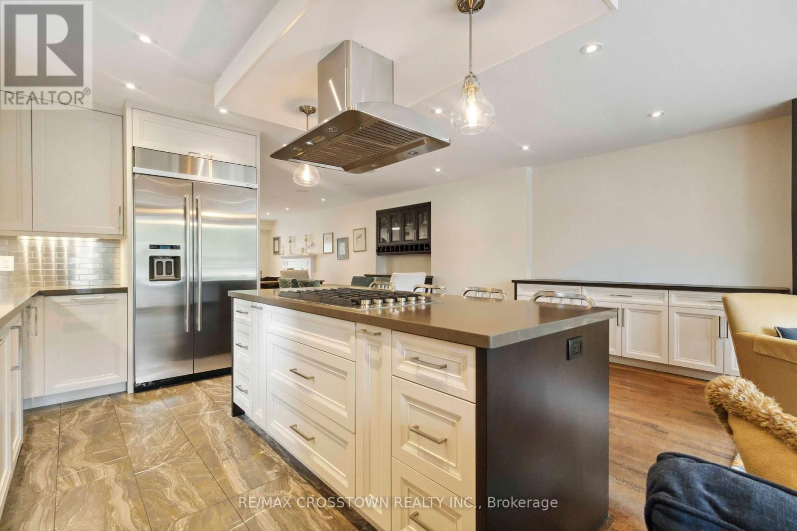 353 BRIAR HILL AVENUE Image 12