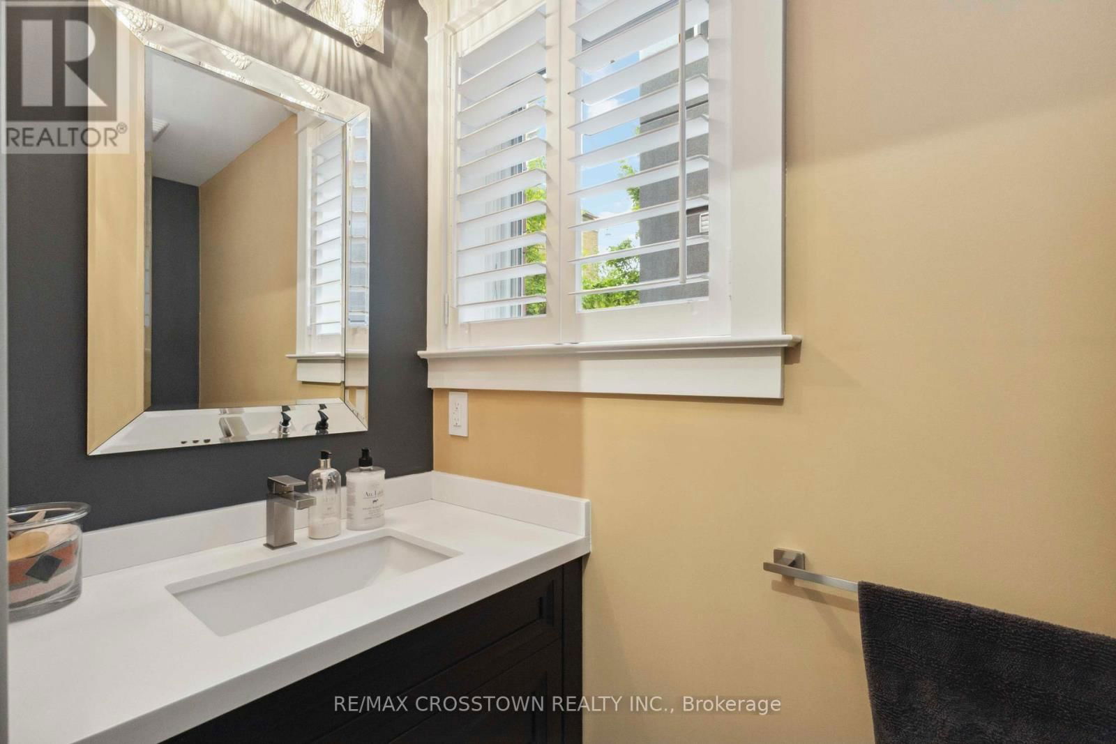 353 BRIAR HILL AVENUE Image 17