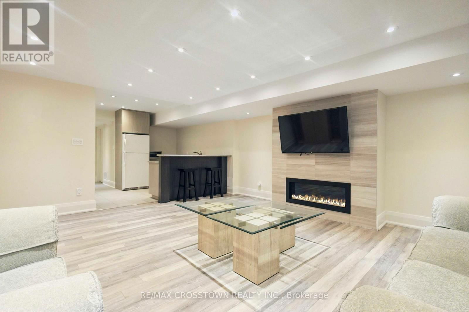 353 BRIAR HILL AVENUE Image 33