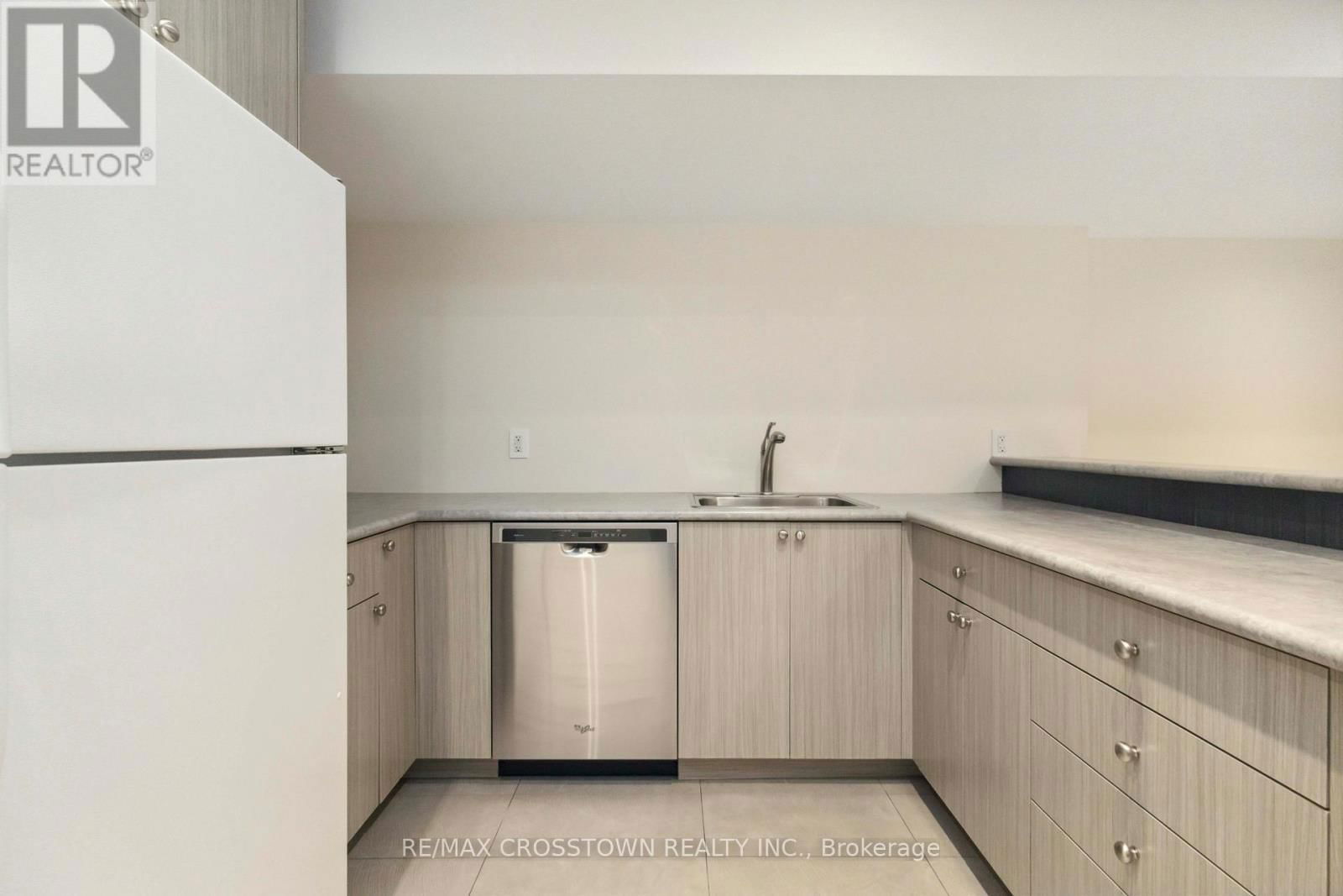 353 BRIAR HILL AVENUE Image 35