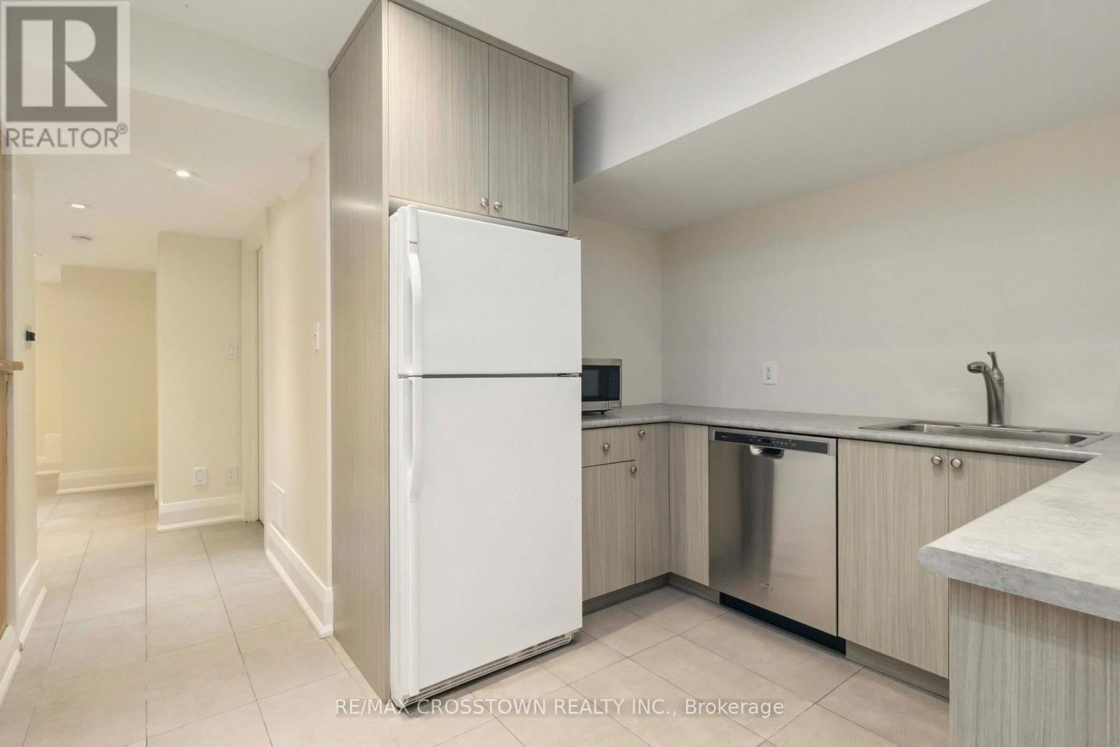 353 BRIAR HILL AVENUE Image 36