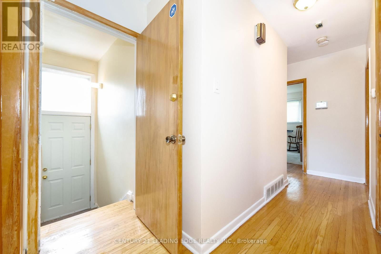 6 RAVENROCK COURT Image 14