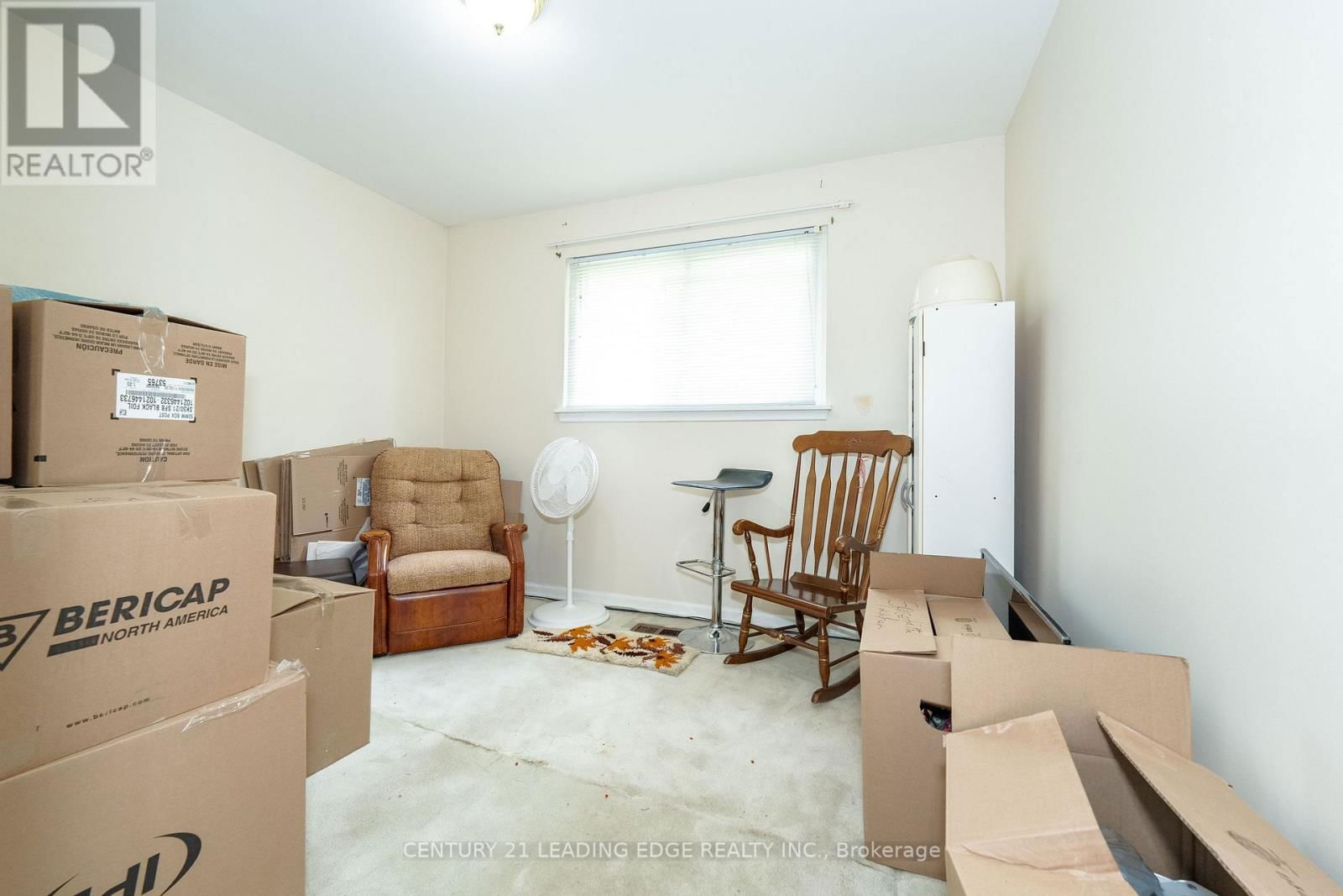 6 RAVENROCK COURT Image 19