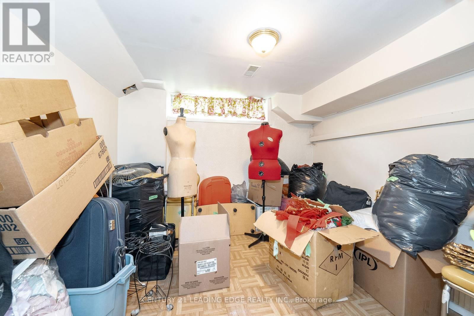 6 RAVENROCK COURT Image 34
