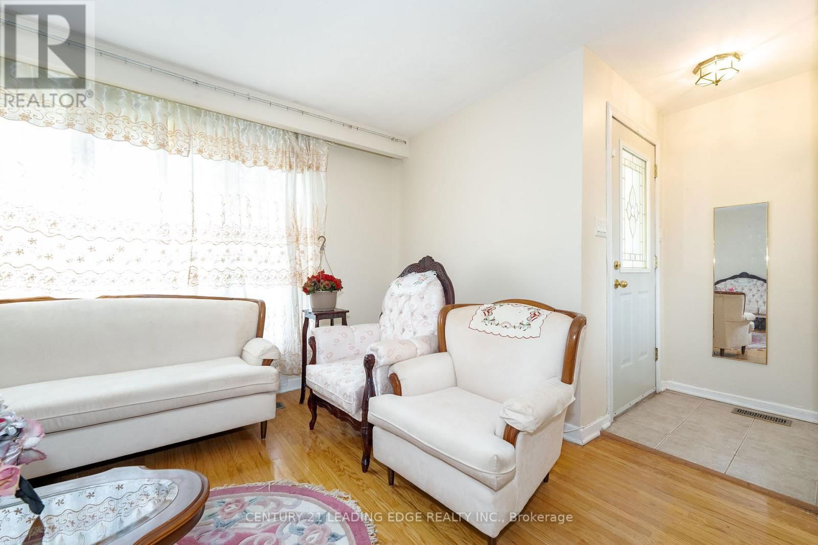 6 RAVENROCK COURT Image 4