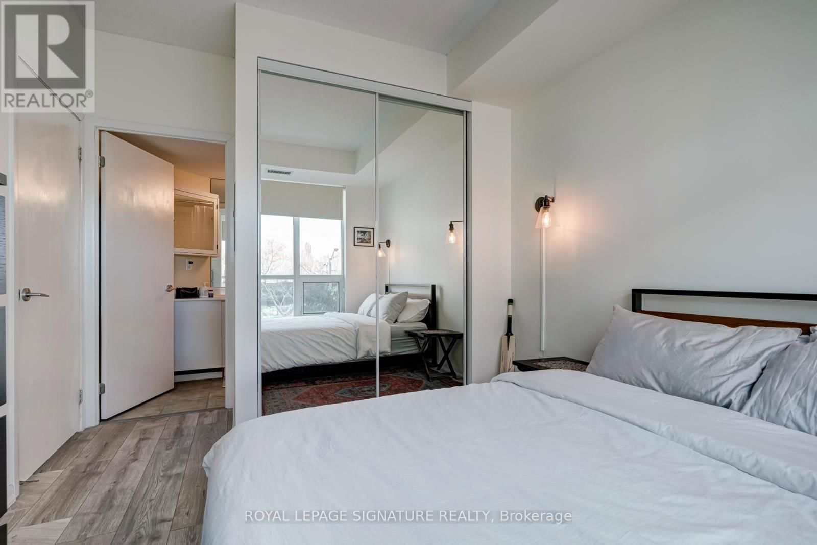 230 - 231 FORT YORK BOULEVARD Image 16