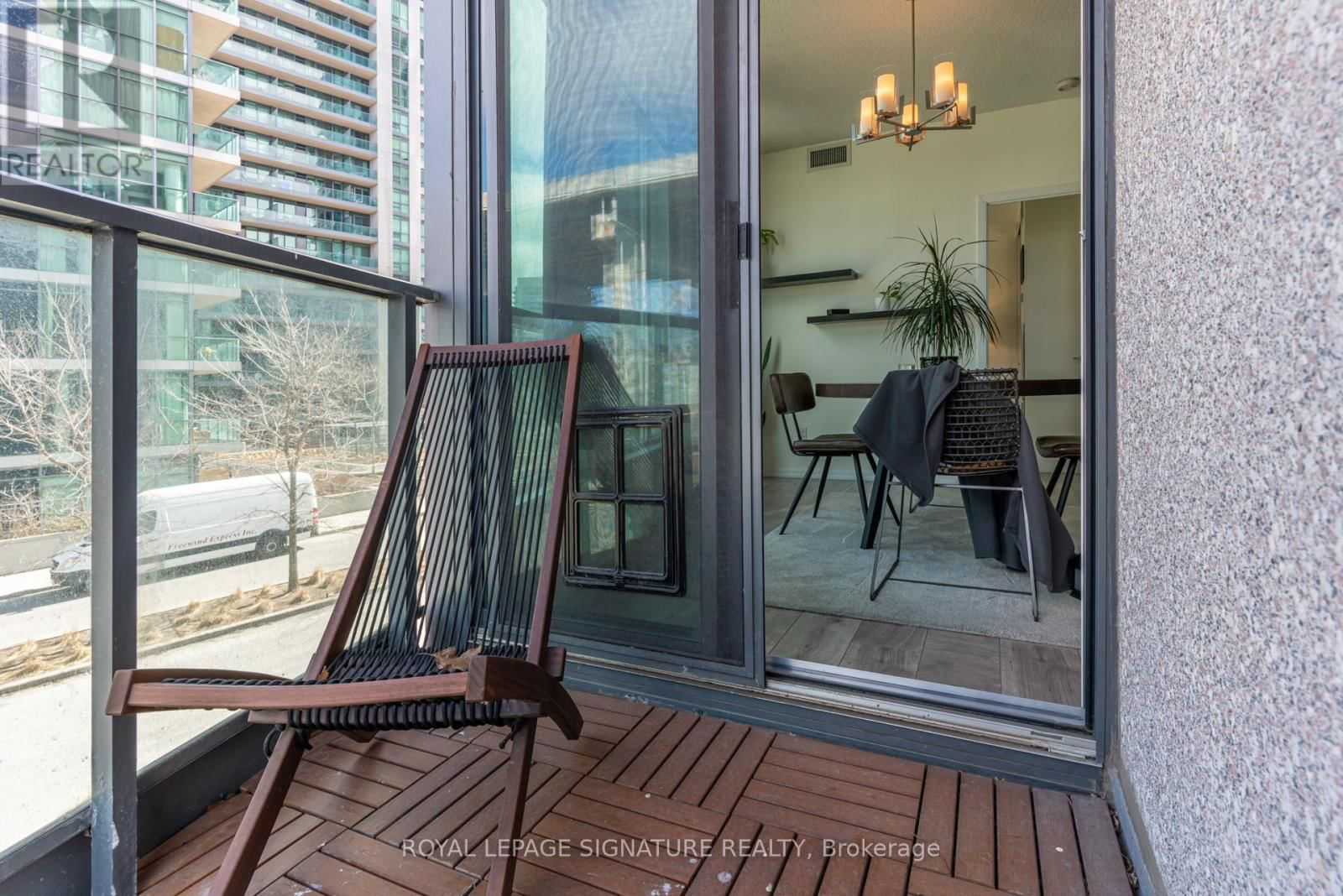 230 - 231 FORT YORK BOULEVARD Image 21