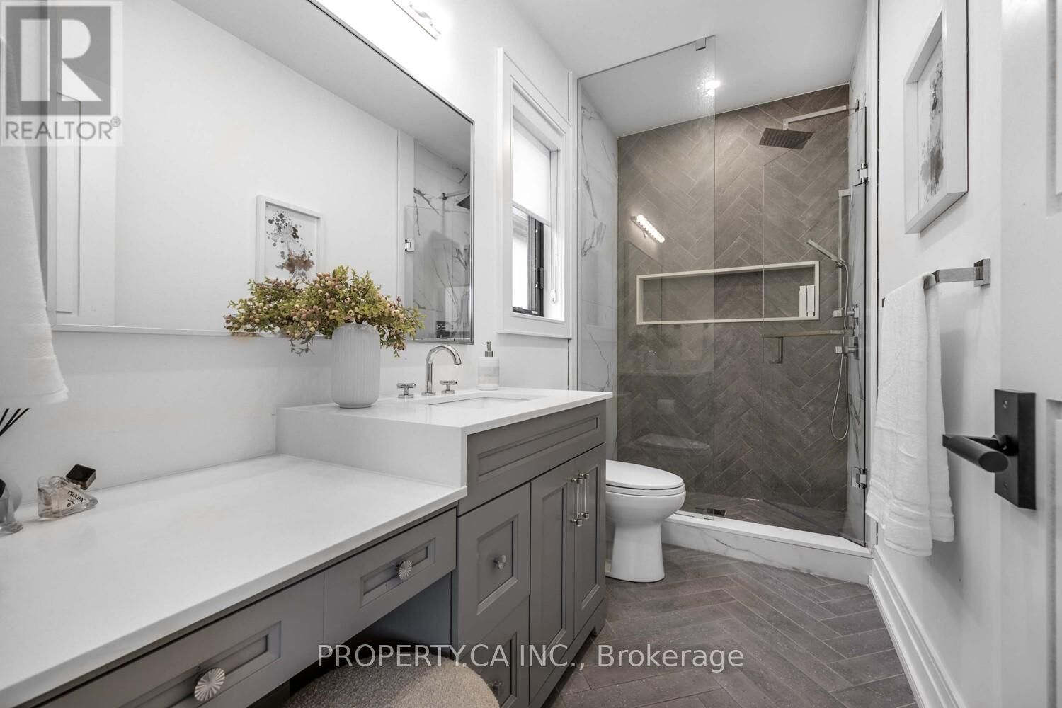 8 MANOR HAVEN ROAD Image 25