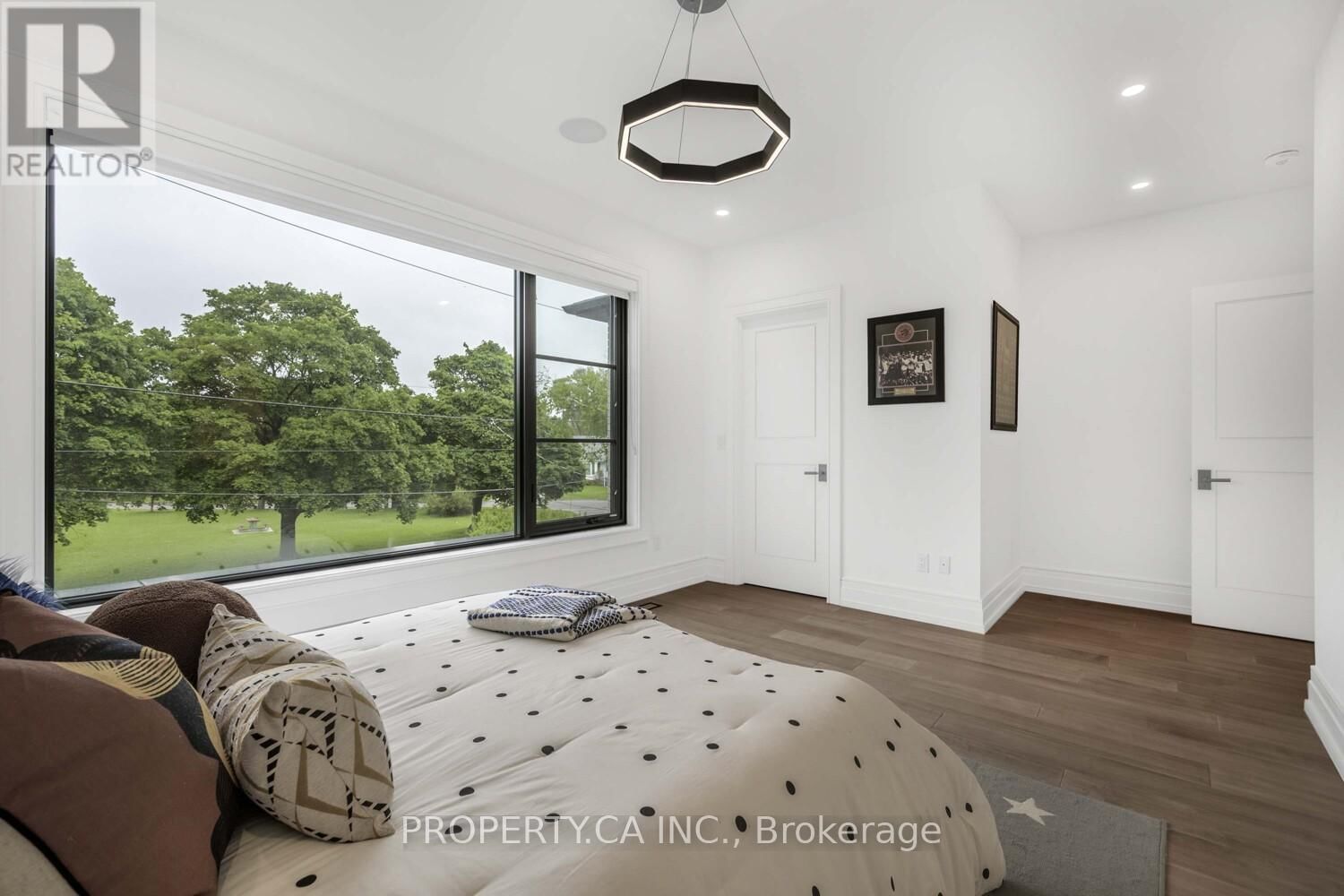 8 MANOR HAVEN ROAD Image 27