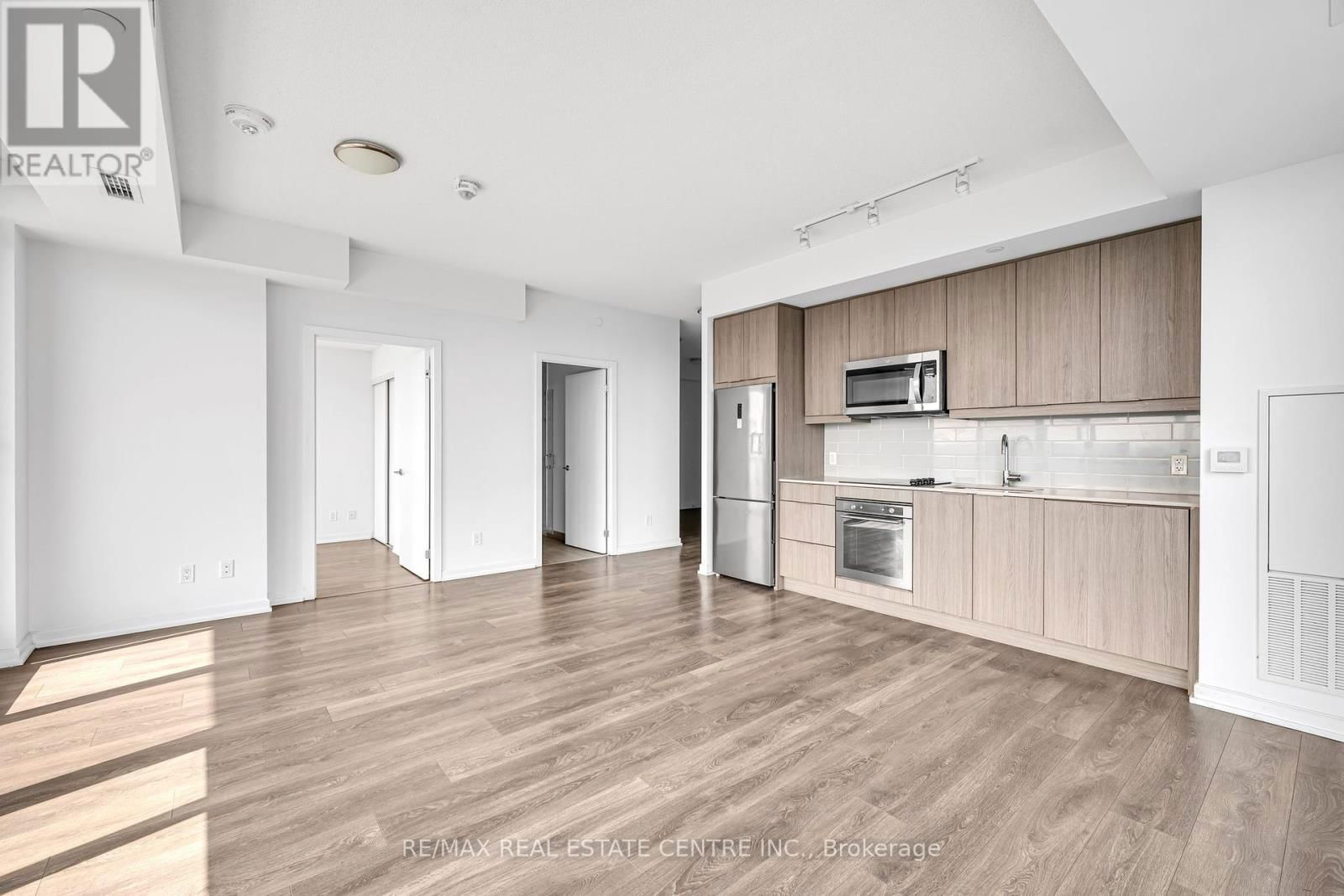 805 - 36 FOREST MANOR ROAD Image 12