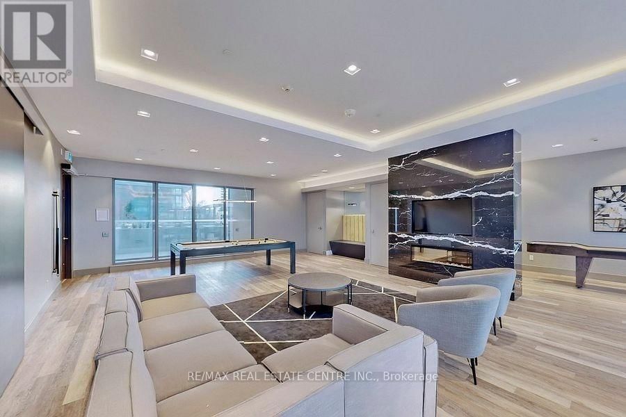 805 - 36 FOREST MANOR ROAD Image 32