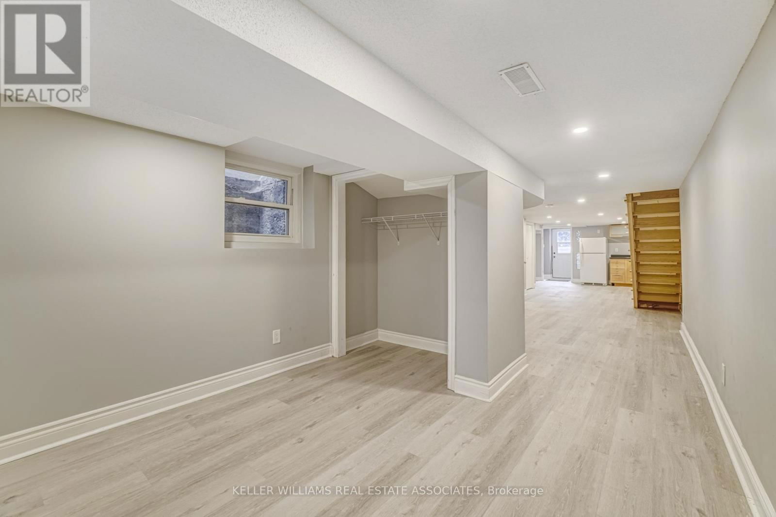3 - 274 OSSINGTON AVENUE Image 18
