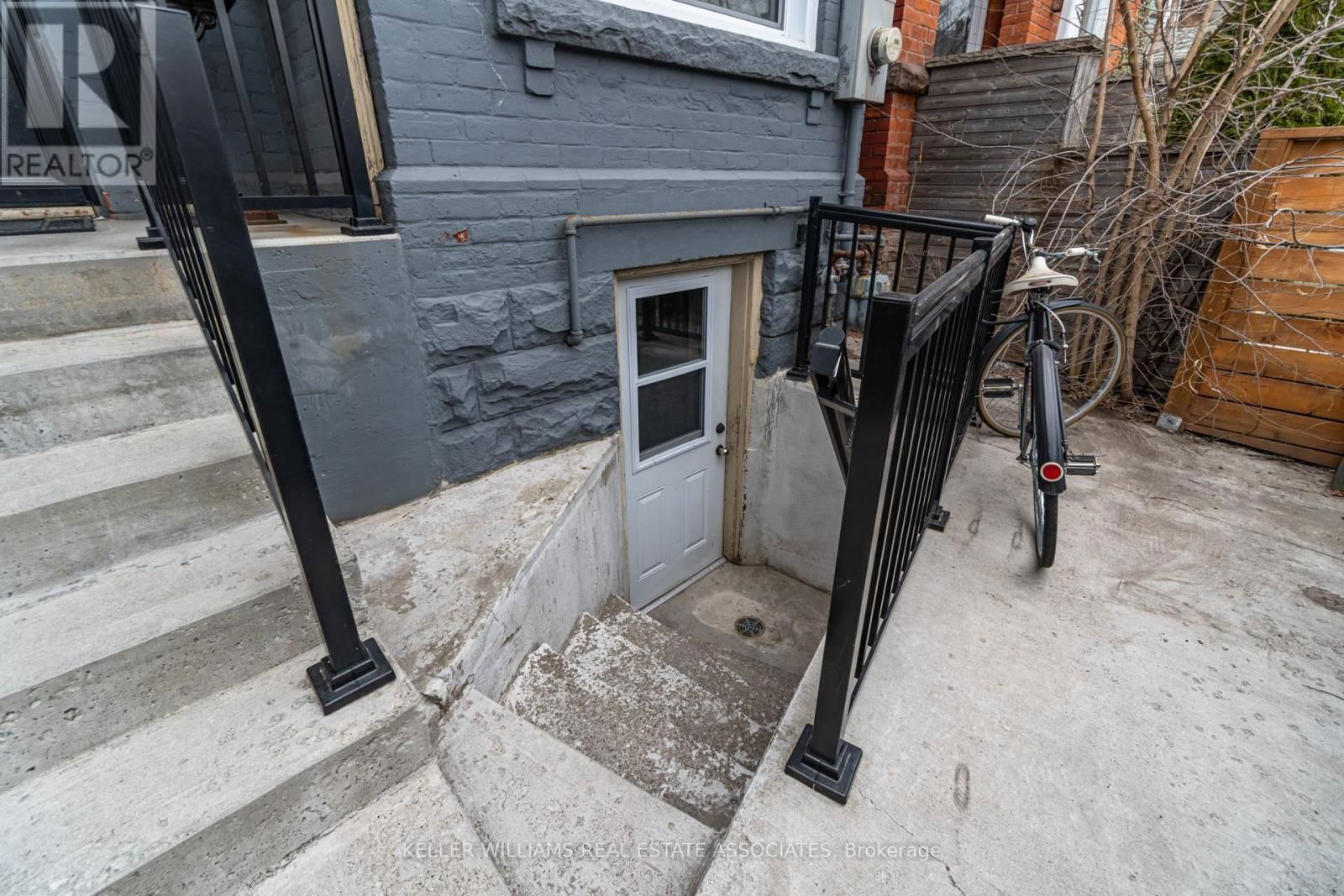 3 - 274 OSSINGTON AVENUE Image 3