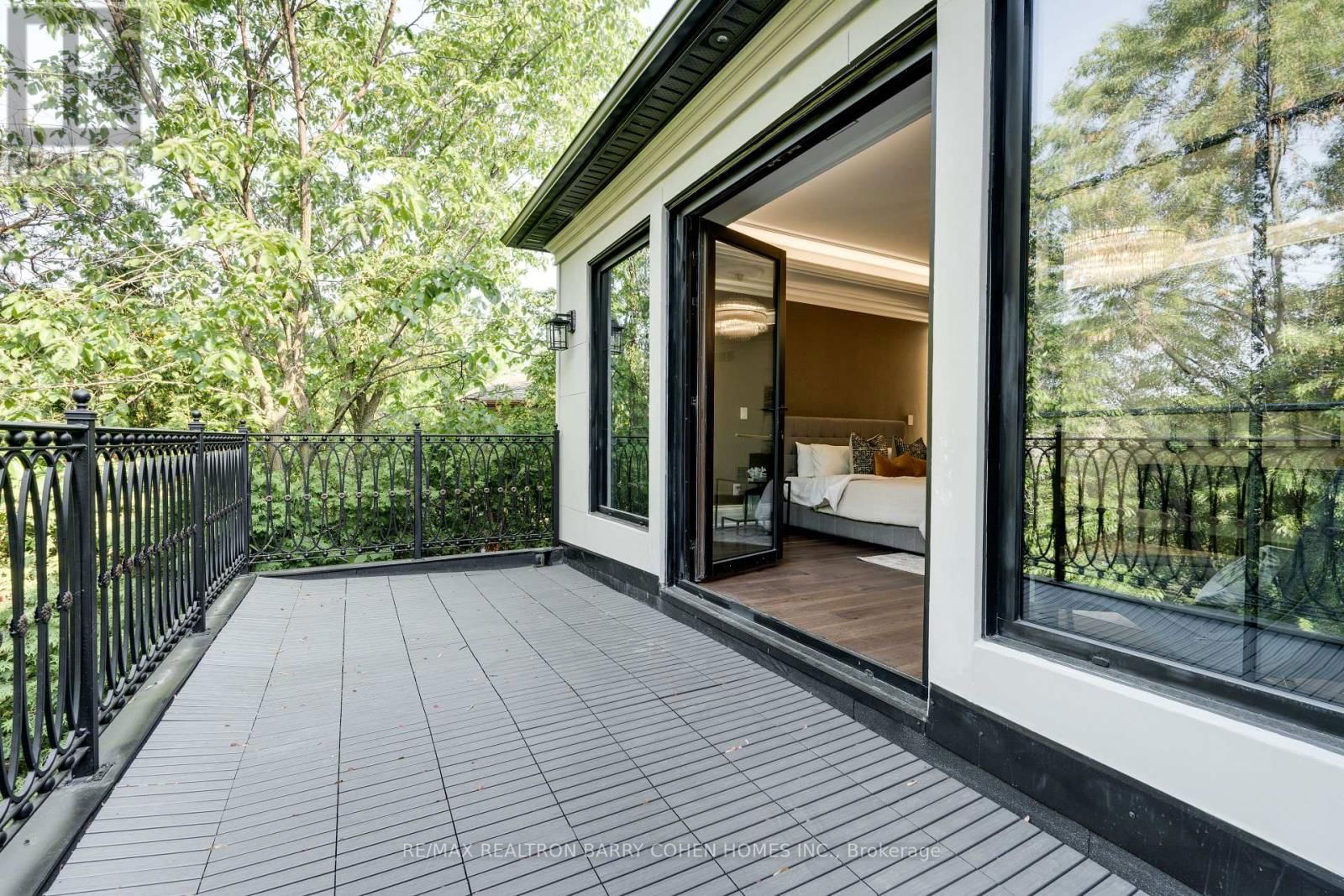 67 MONTRESSOR DRIVE NORTH Image 30