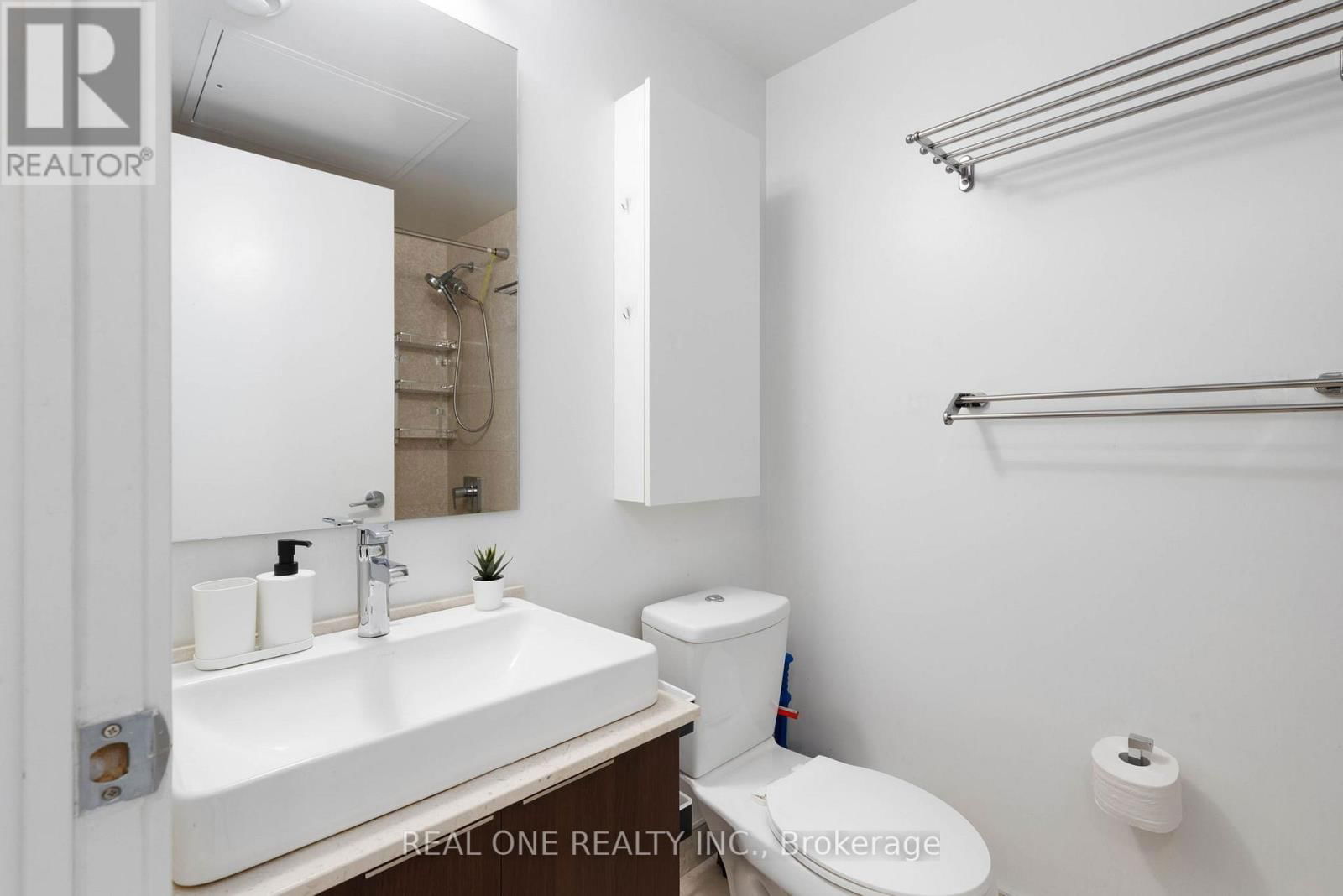 2506 - 14 YORK STREET Image 11