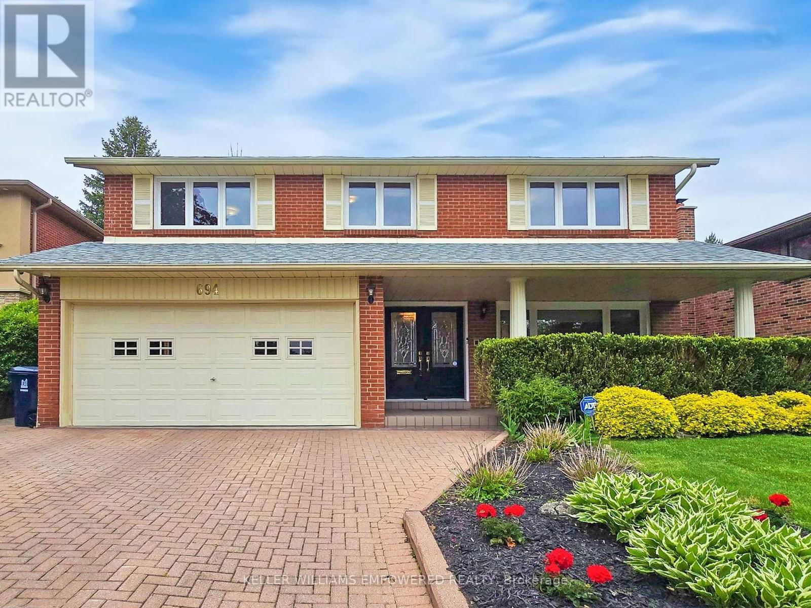 694 CONACHER DRIVE Image 1