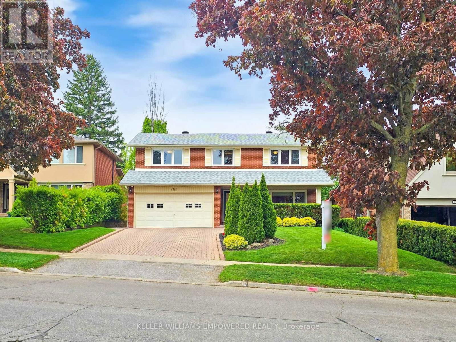 694 CONACHER DRIVE Image 2