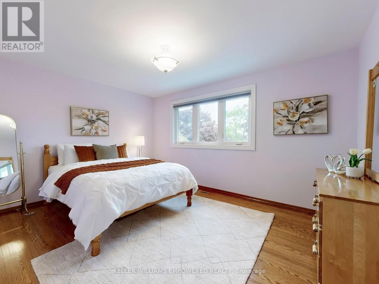 694 CONACHER DRIVE Image 29
