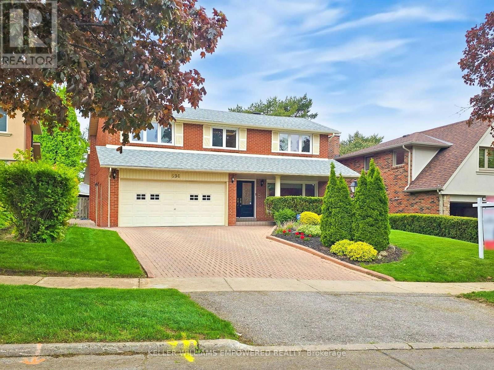 694 CONACHER DRIVE Image 3