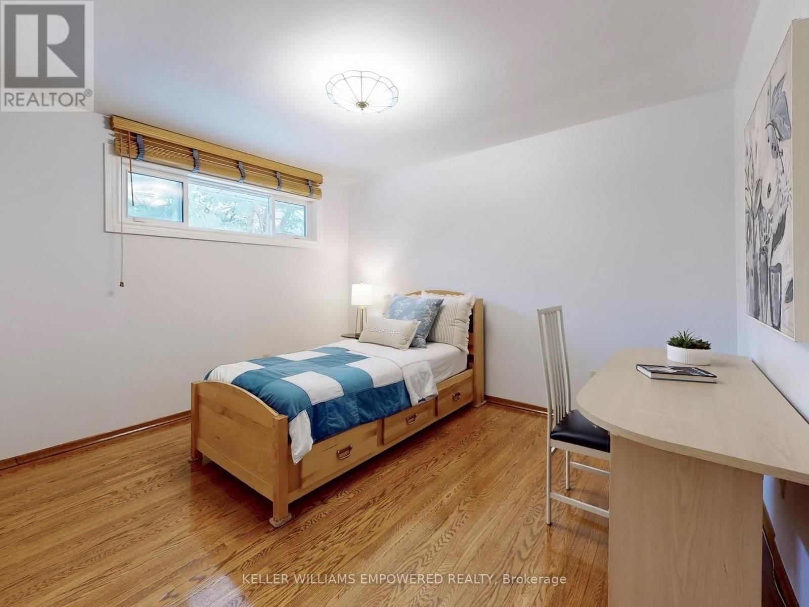 694 CONACHER DRIVE Image 30