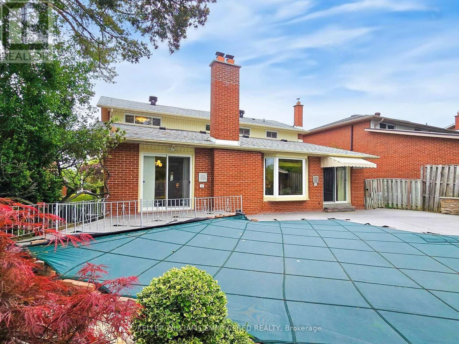 694 CONACHER DRIVE Image 36