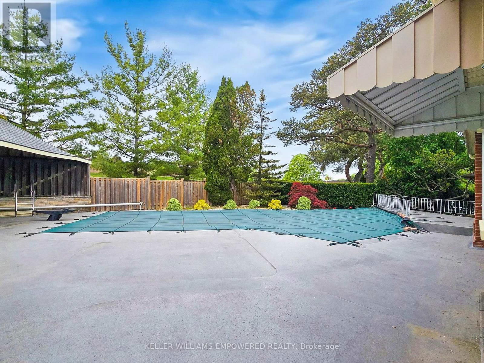 694 CONACHER DRIVE Image 38