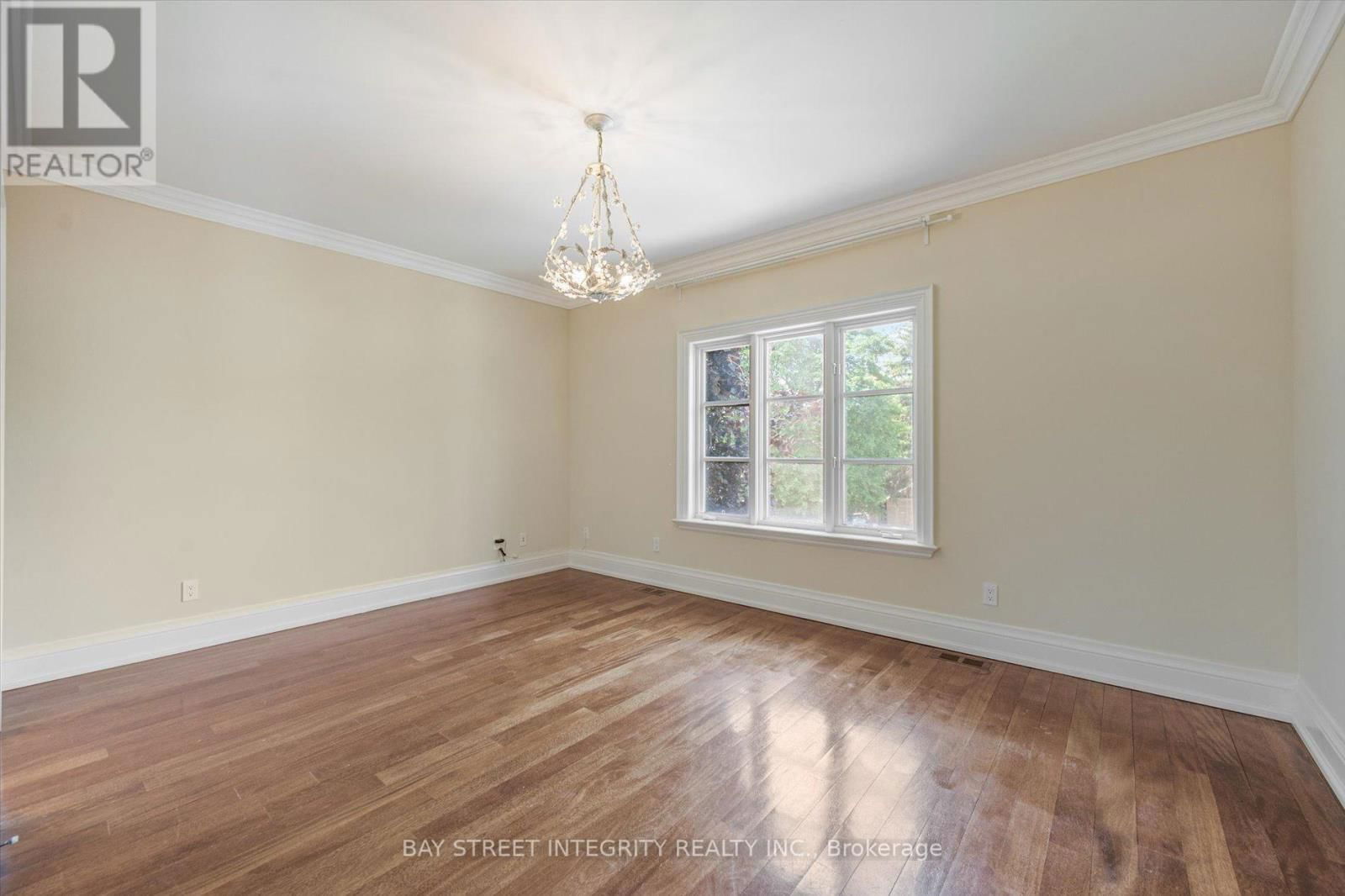 50 LEACROFT CRESCENT Image 38