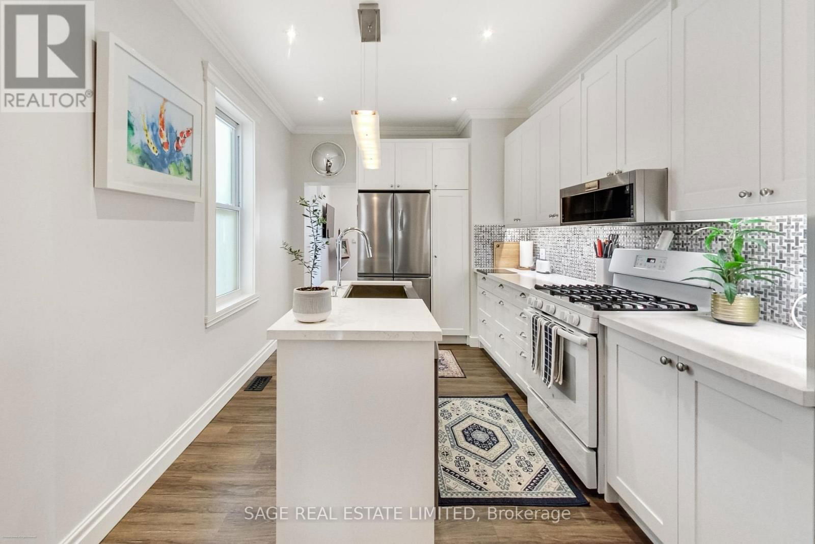 272 STERLING ROAD Image 13