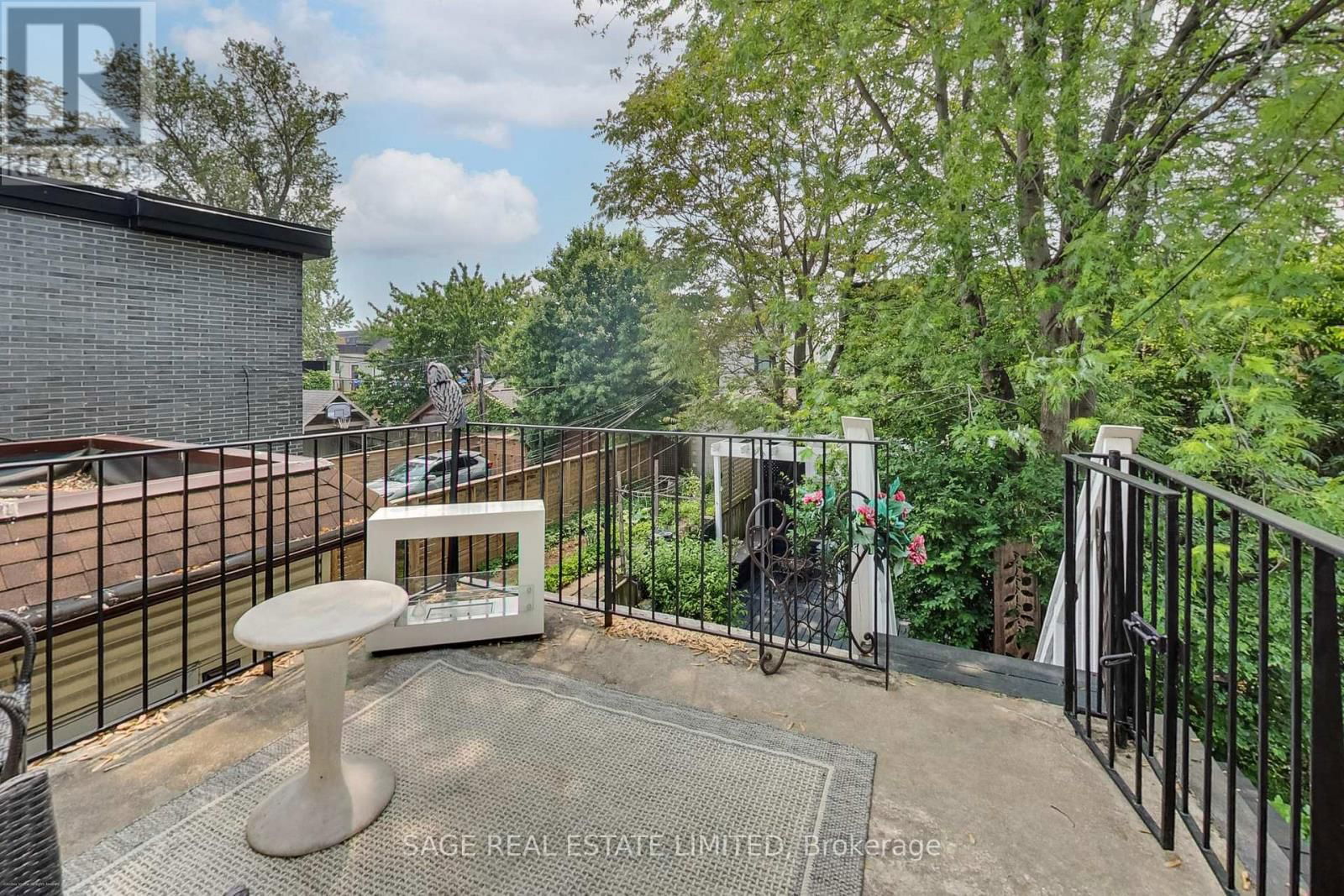 272 STERLING ROAD Image 22