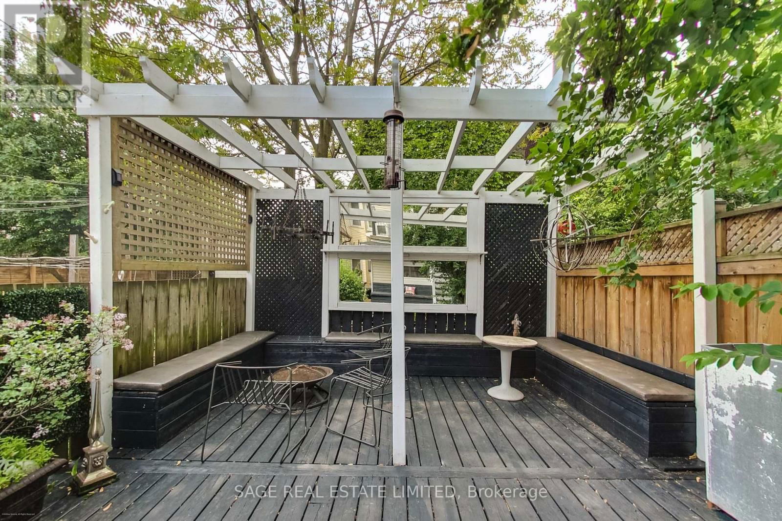 272 STERLING ROAD Image 37