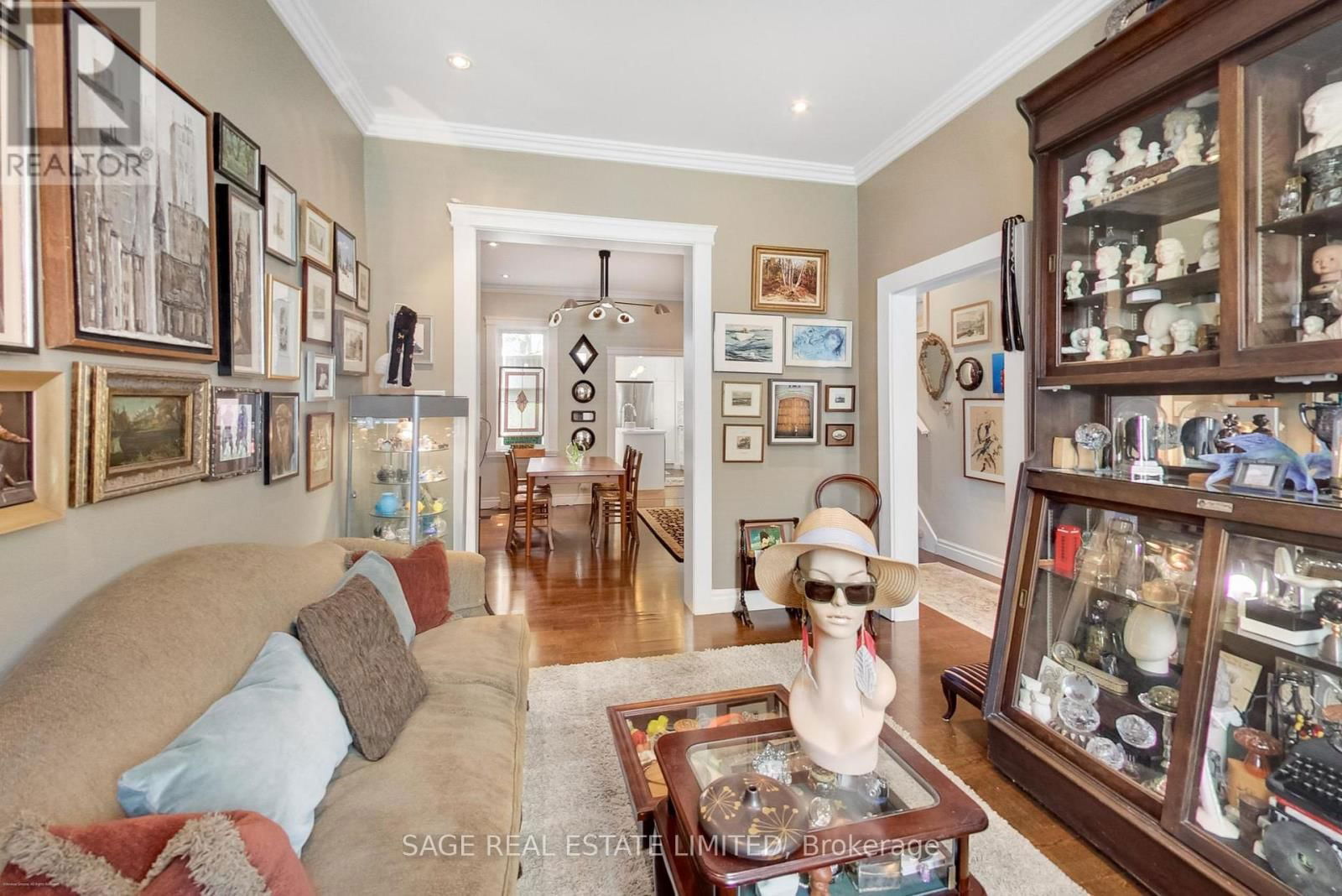 272 STERLING ROAD Image 9