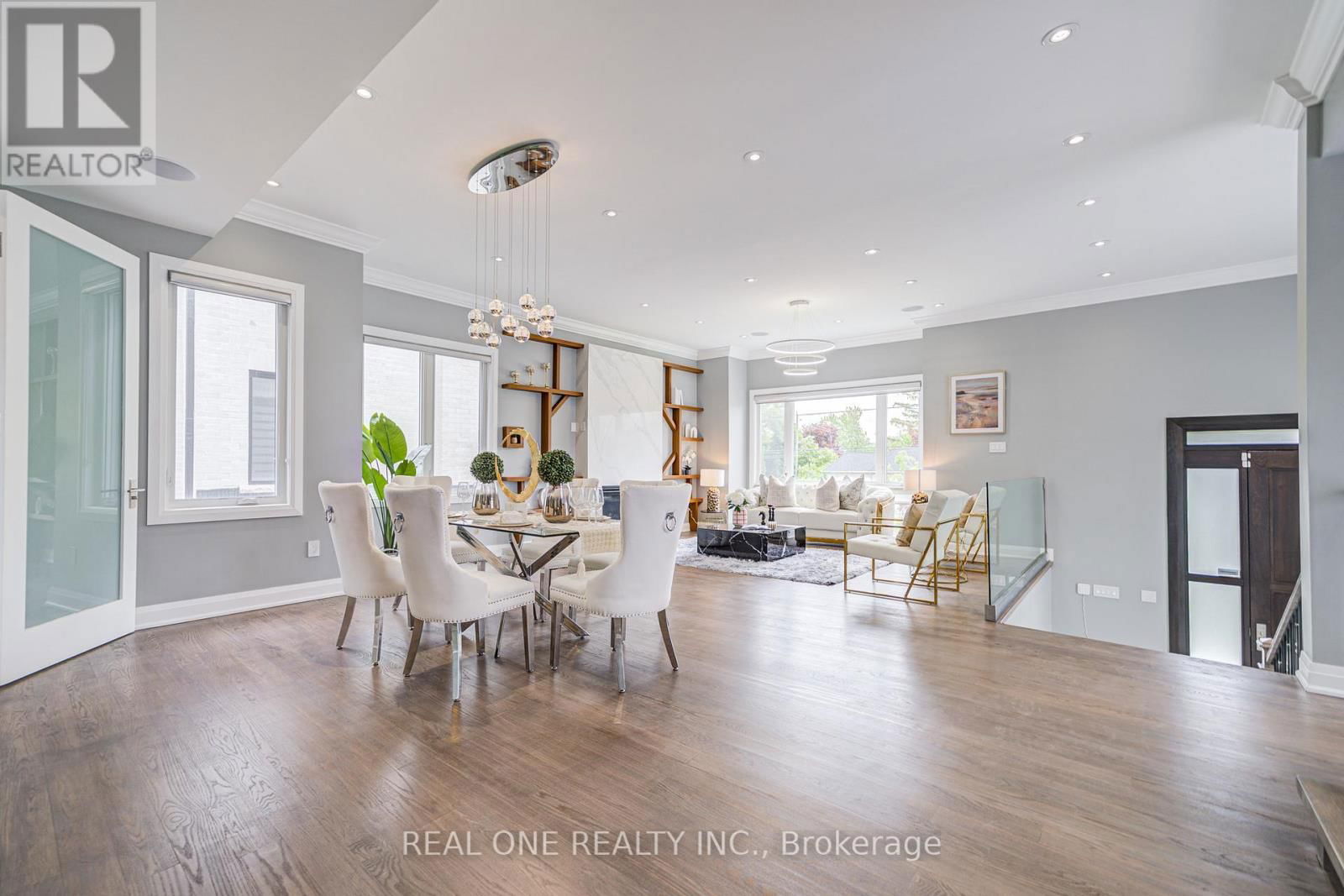 158 WATERLOO AVENUE Image 10