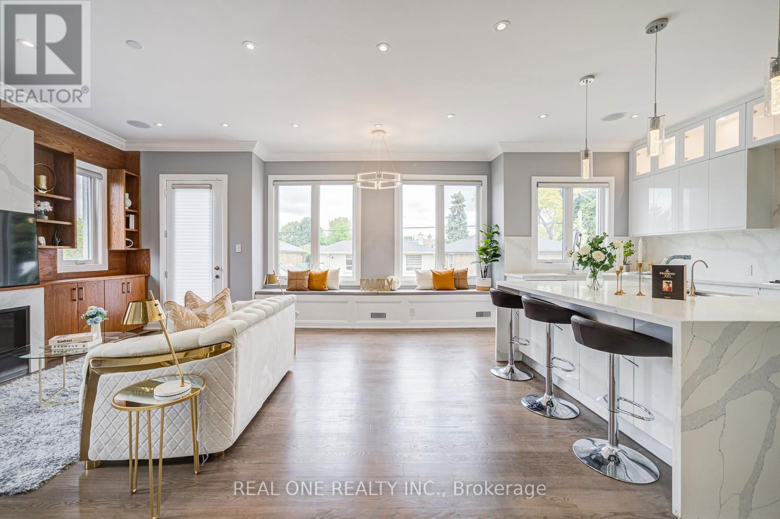 158 WATERLOO AVENUE Image 15