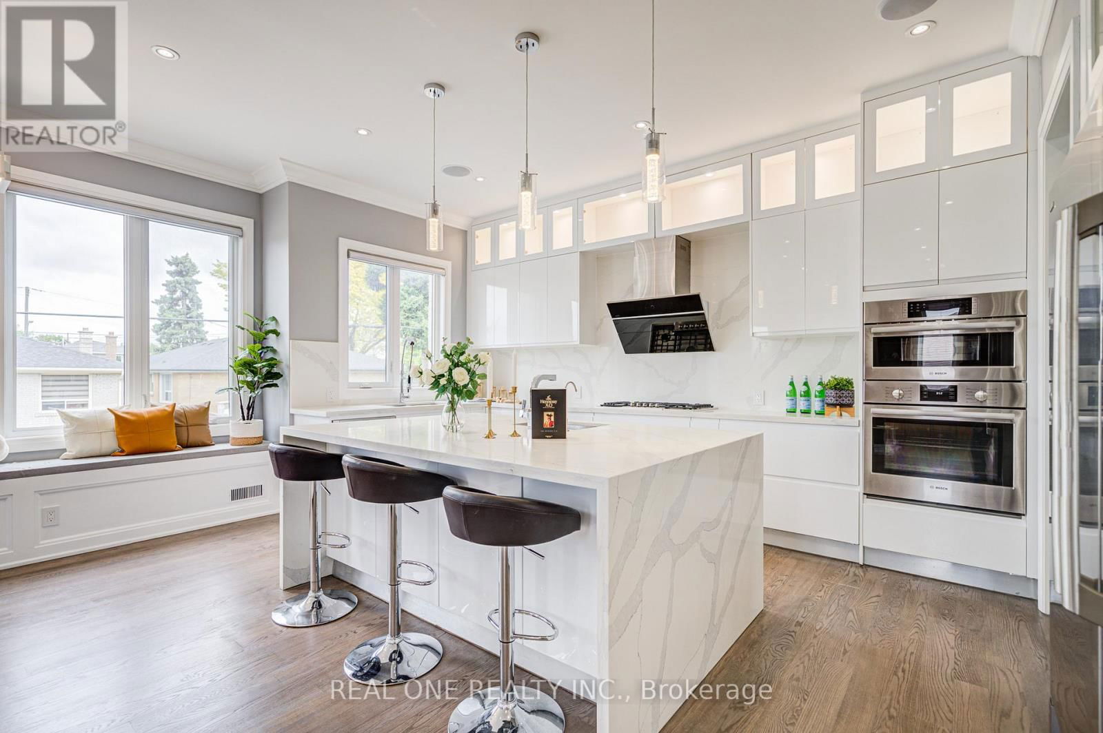 158 WATERLOO AVENUE Image 19