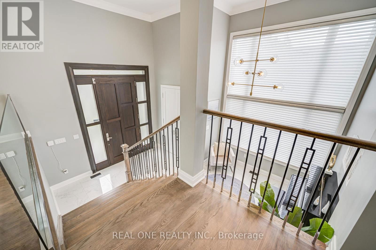 158 WATERLOO AVENUE Image 2