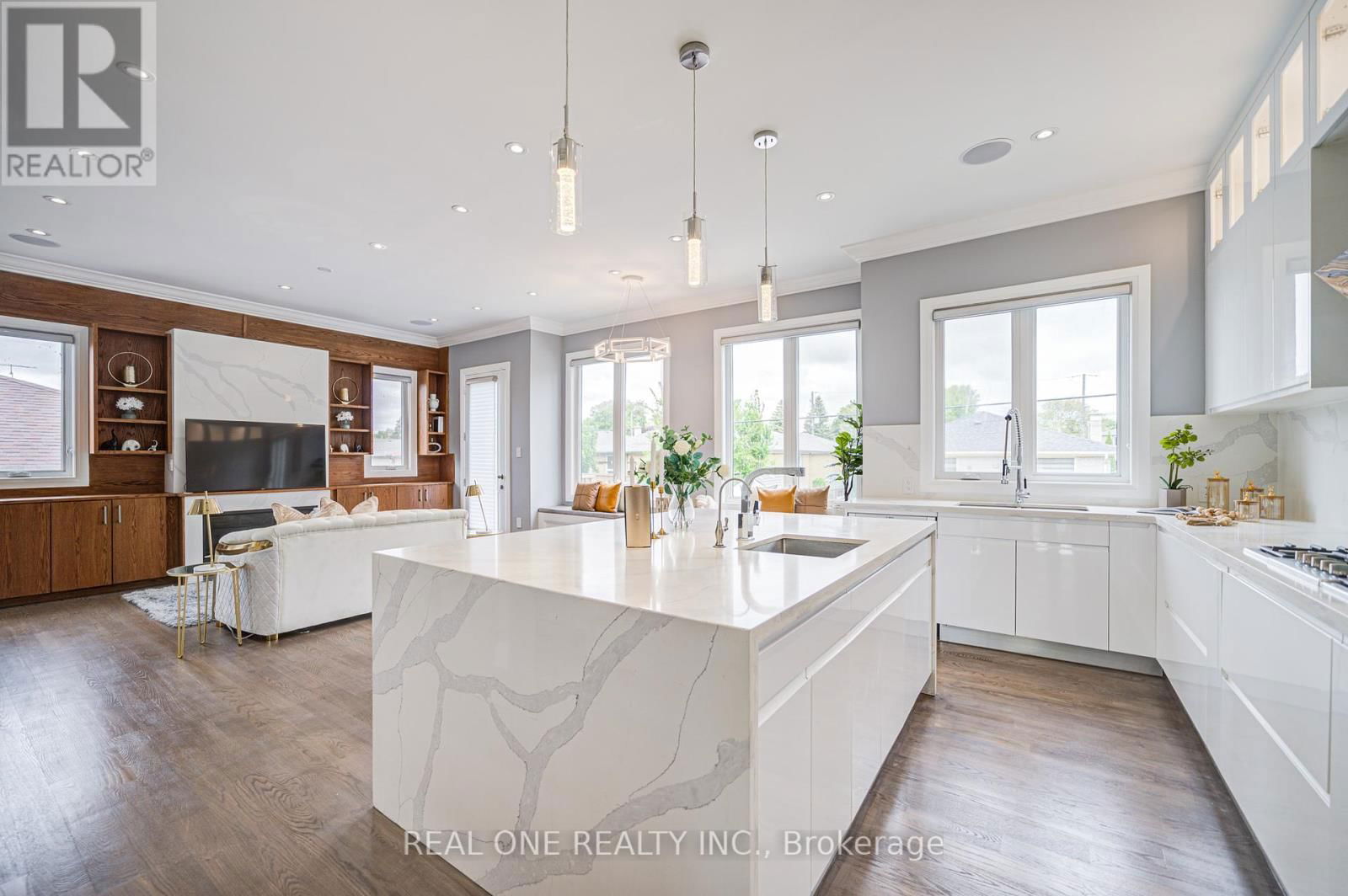158 WATERLOO AVENUE Image 21