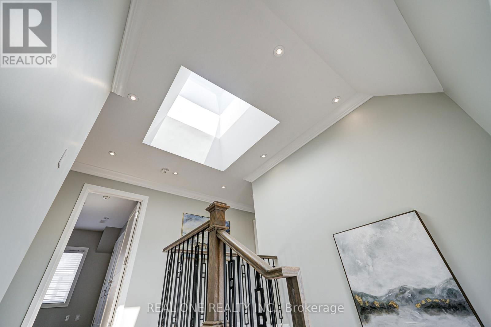 158 WATERLOO AVENUE Image 24