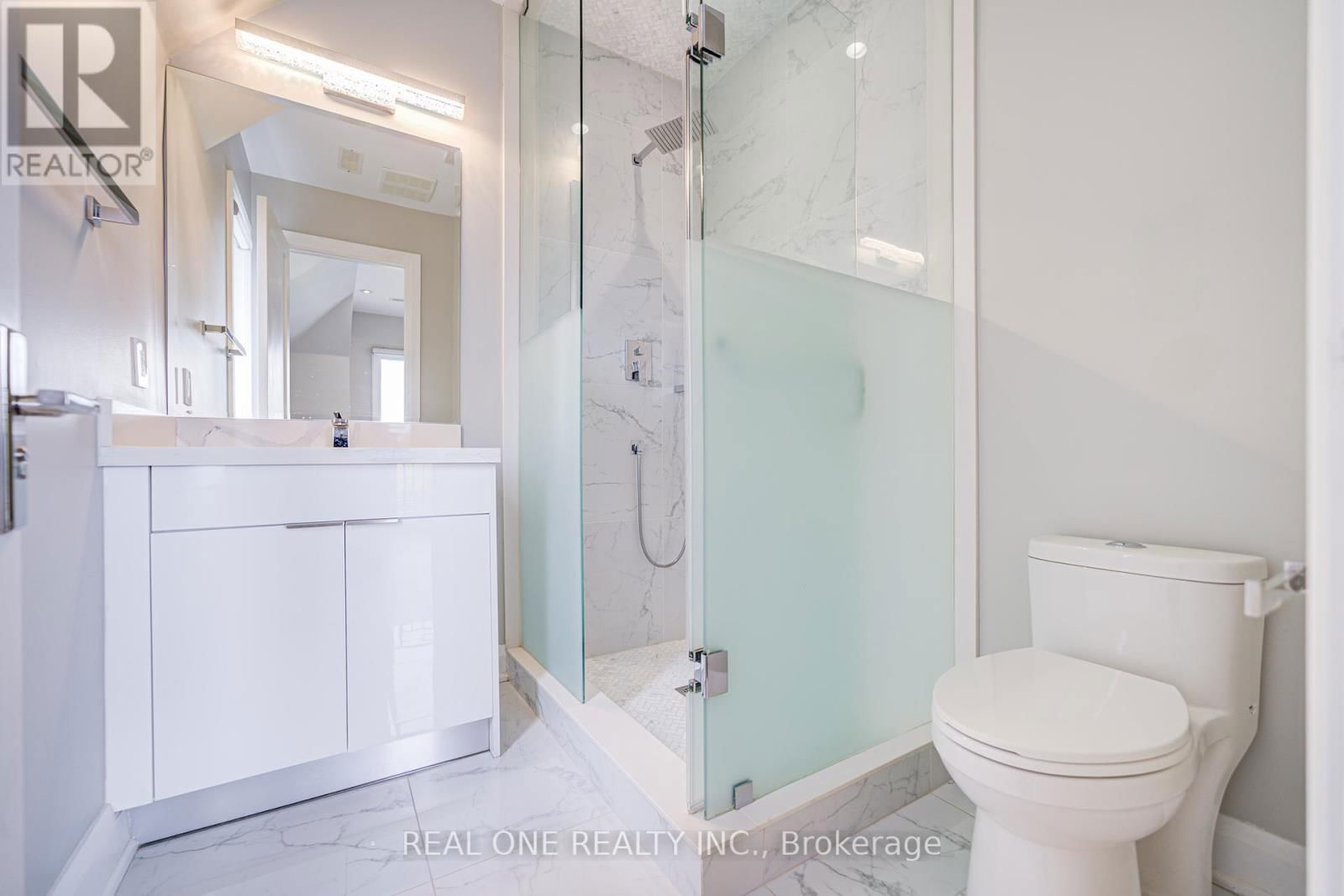 158 WATERLOO AVENUE Image 39
