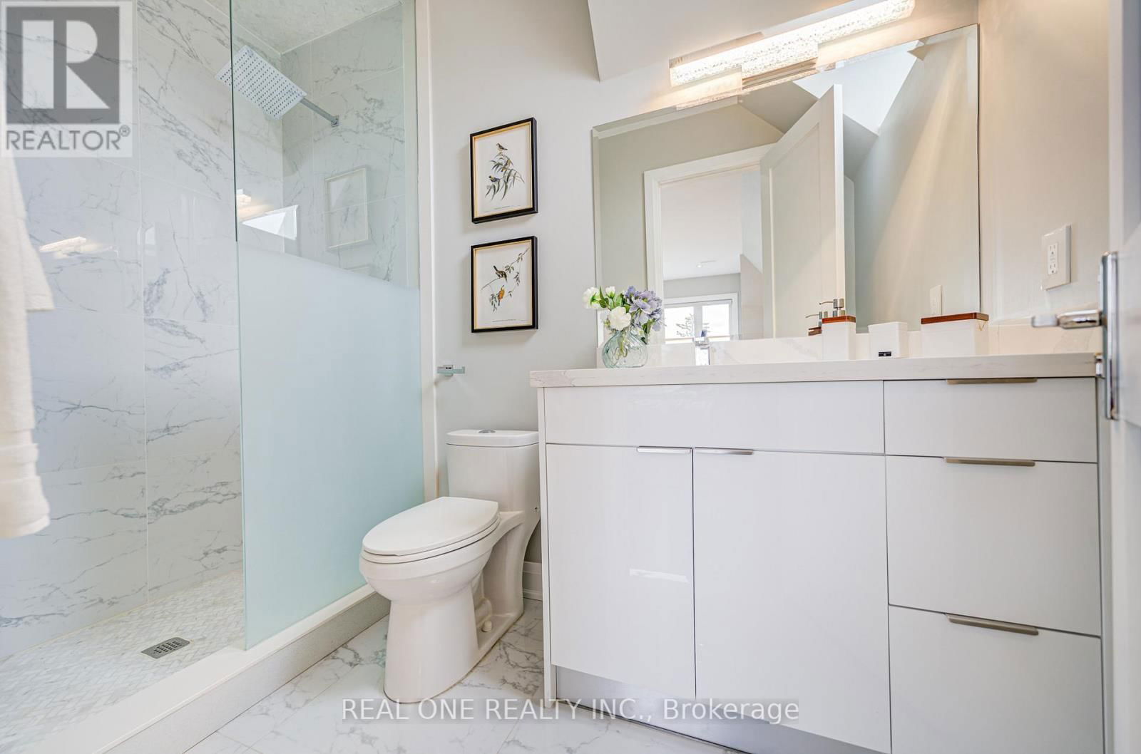 158 WATERLOO AVENUE Image 41