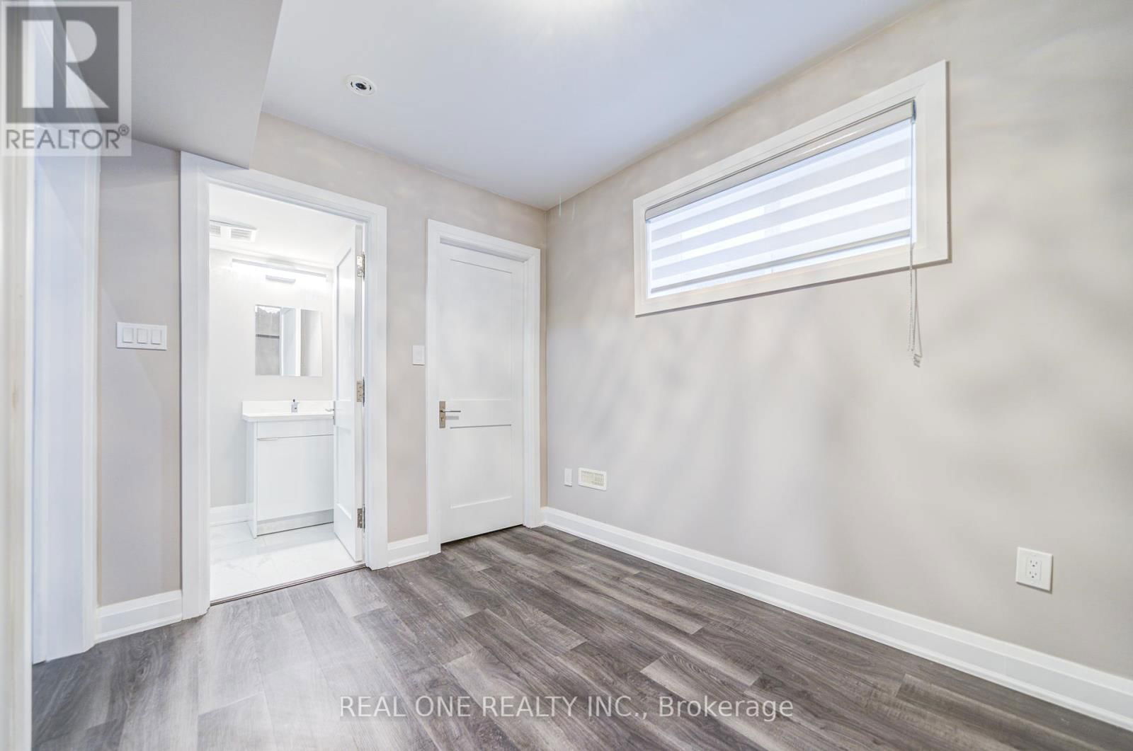 158 WATERLOO AVENUE Image 48
