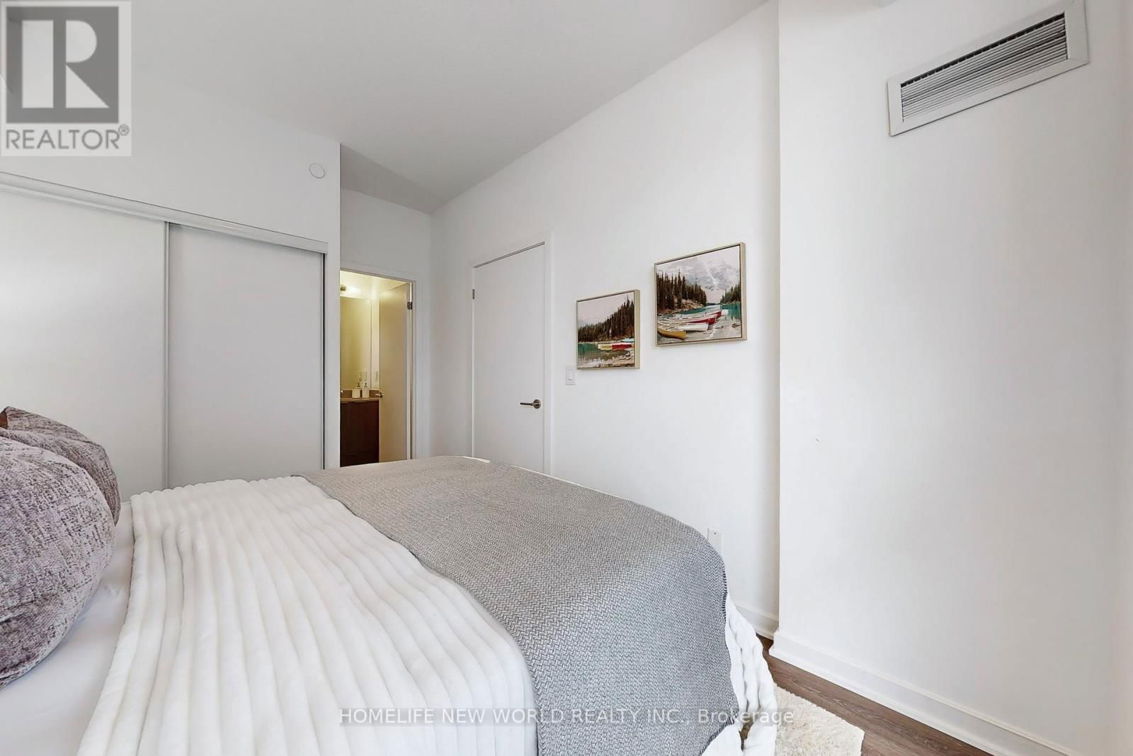 402 - 38 FOREST MANOR ROAD Image 19