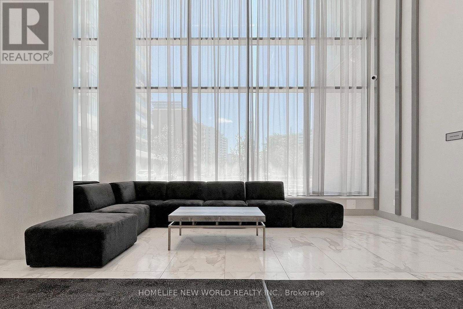 402 - 38 FOREST MANOR ROAD Image 3
